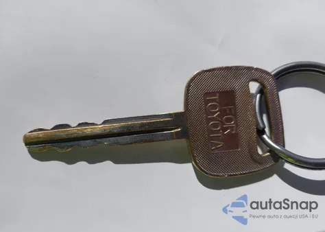 1999 Toyota Camry Le z USA, uszkodzony, nr VIN 4T1BG22K5XU394768